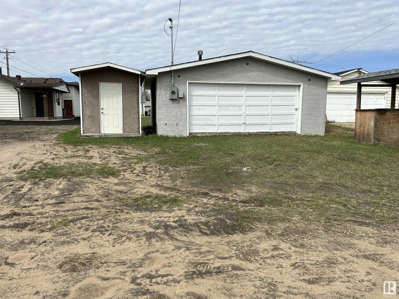 No Building for rent: 4807 46 St, Redwater, Alberta T0A 2W0