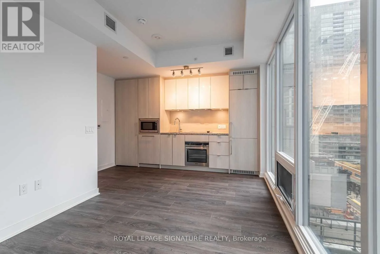 Apartment for rent: 4810 - 115 Blue Jays Way, Toronto, Ontario M5V 3T3