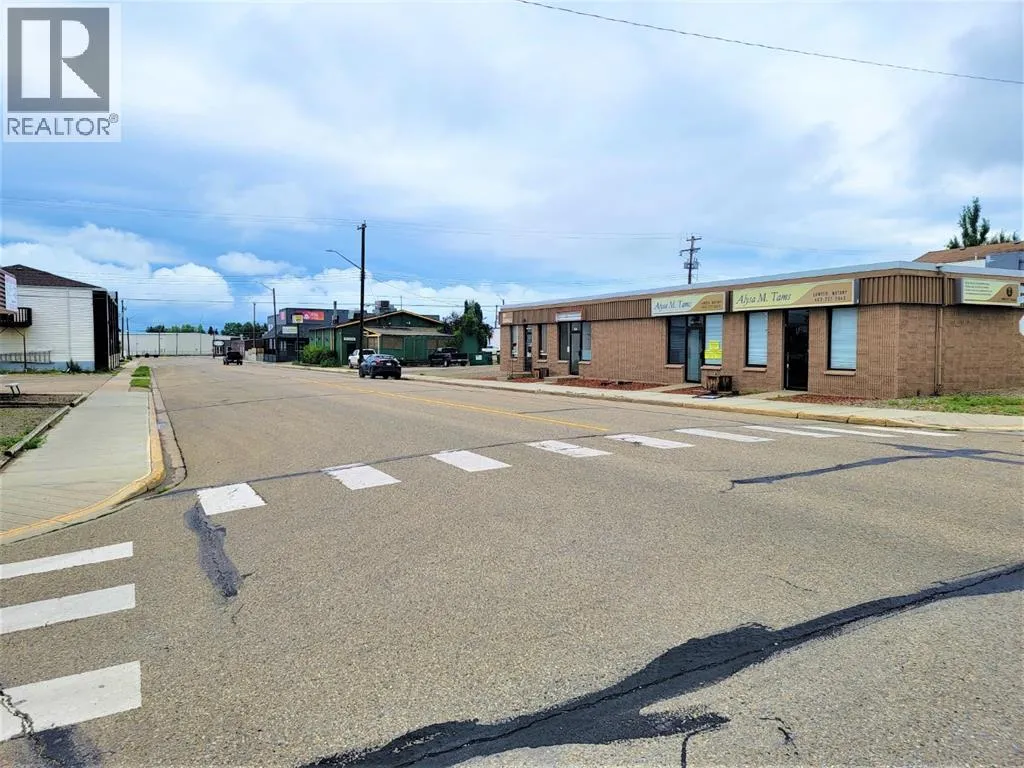 Retail for rent: 4812 51 Avenue W, Innisfail, Alberta T4G 1M2