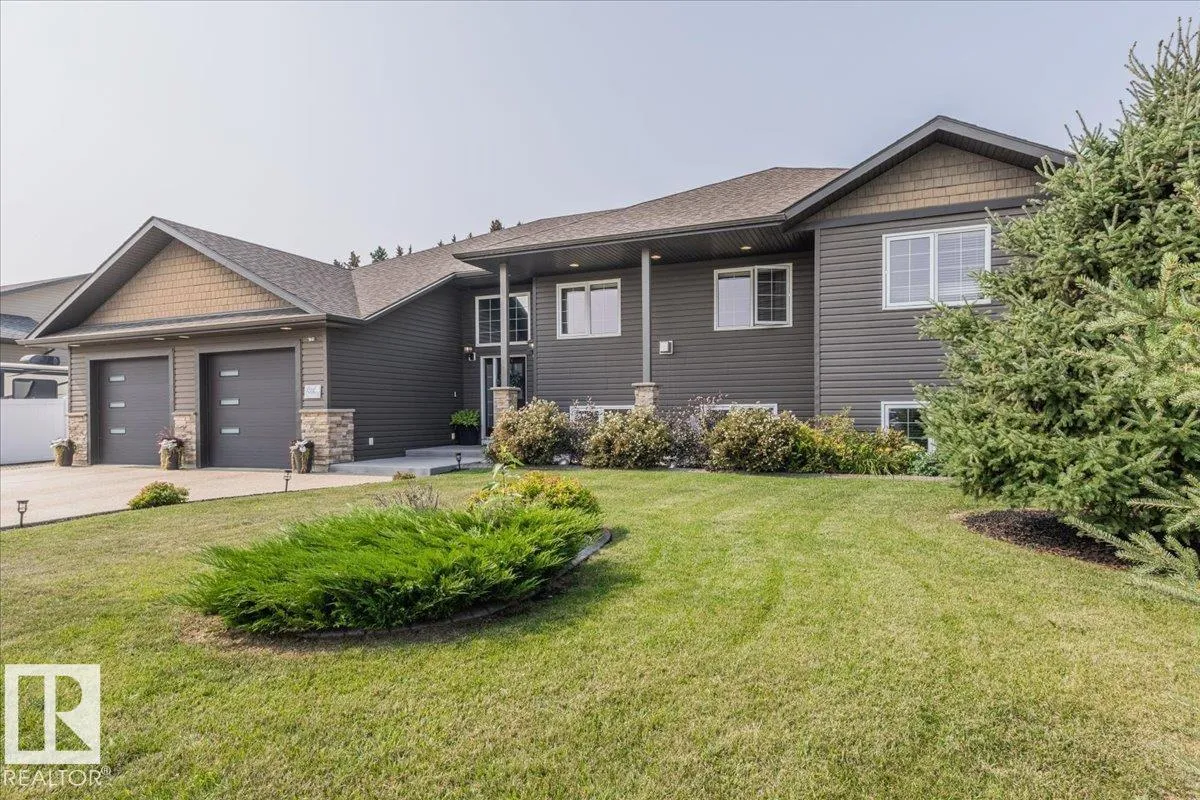 House for rent: 4814 62 St, Wetaskiwin, Alberta T9A 1X9