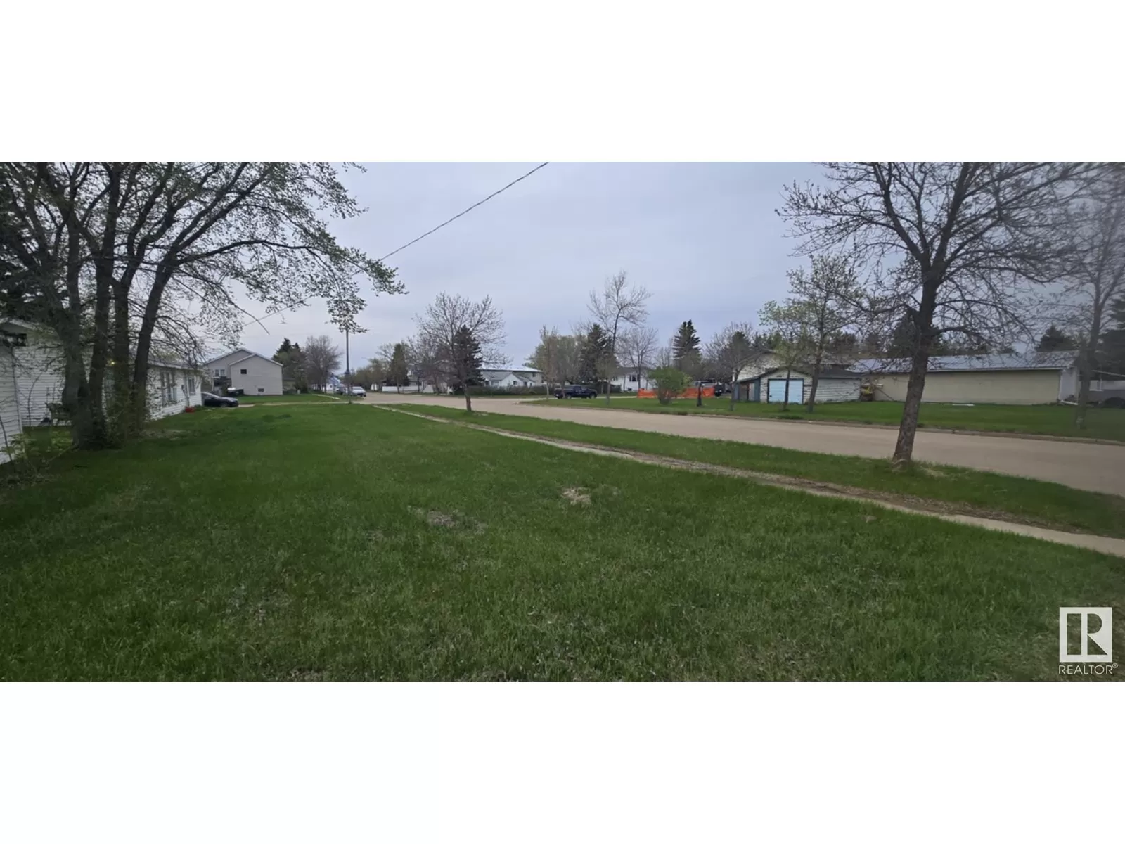 No Building for rent: 4817 50 St, Lamont, Alberta T0B 2R0