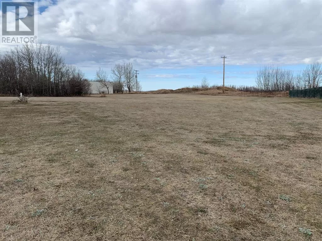 4825 47 Avenue, Berwyn, Alberta T0H 0E0