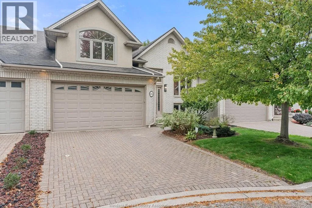 Row / Townhouse for rent: 484 Vanderbilt Crescent, Windsor, Ontario N8P 1R5