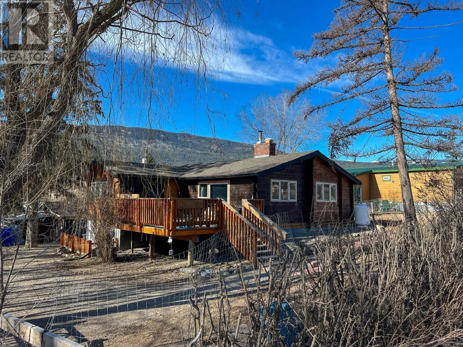 House for rent: 4848 Hammond Avenue, Edgewater, British Columbia V0A 1E0