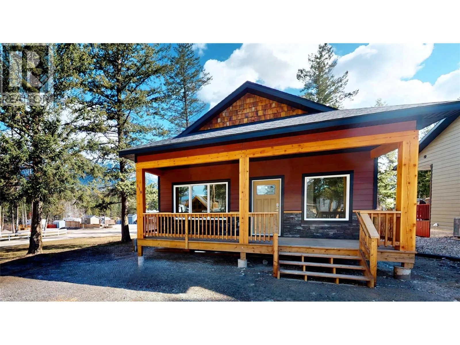 House for rent: 4868 Riverview Drive Unit# 118, Edgewater, British Columbia V0A 1E0