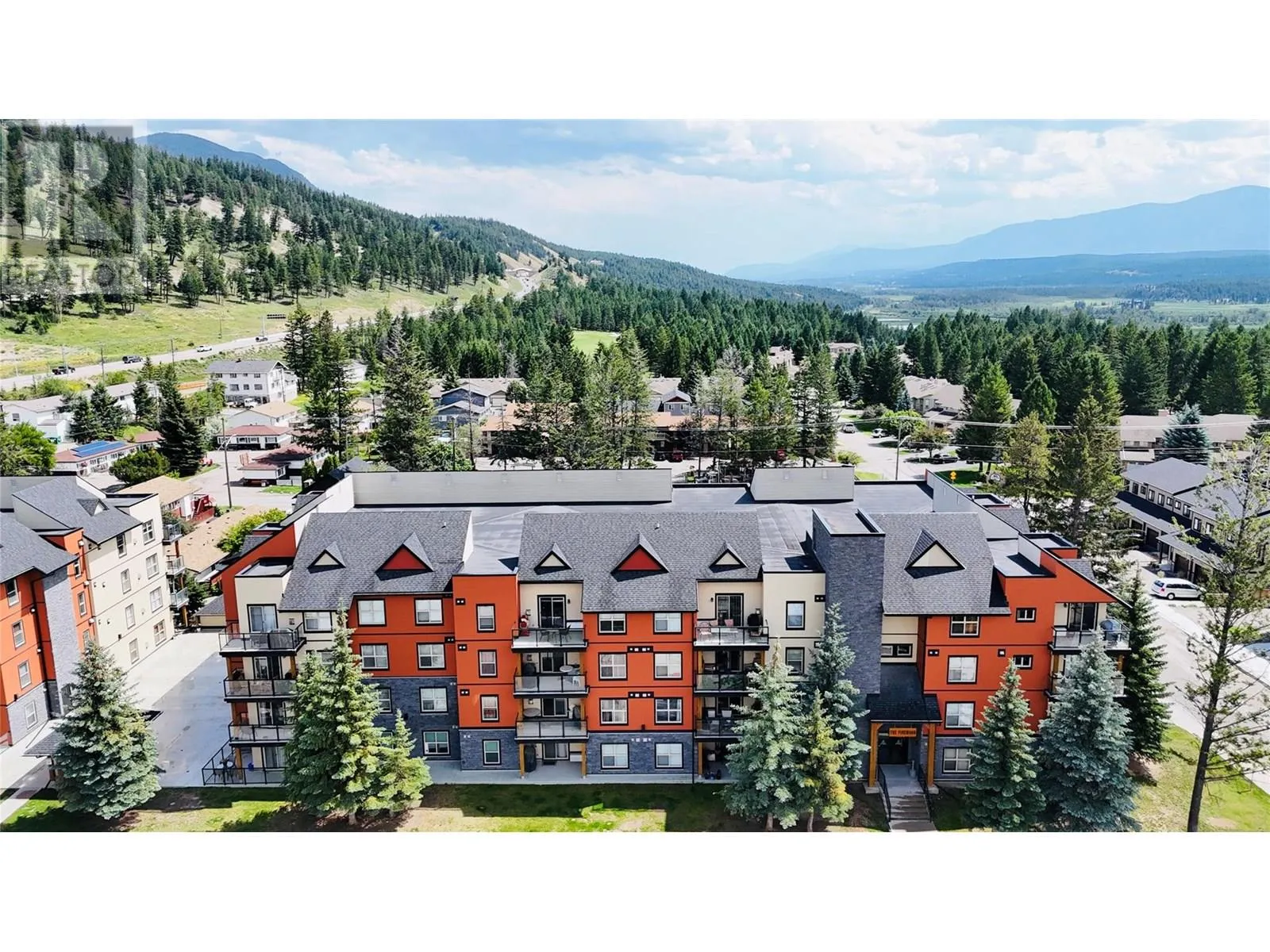 Apartment for rent: 4874 Stanley Street Unit# 110, Radium Hot Springs, British Columbia V0A 1M0