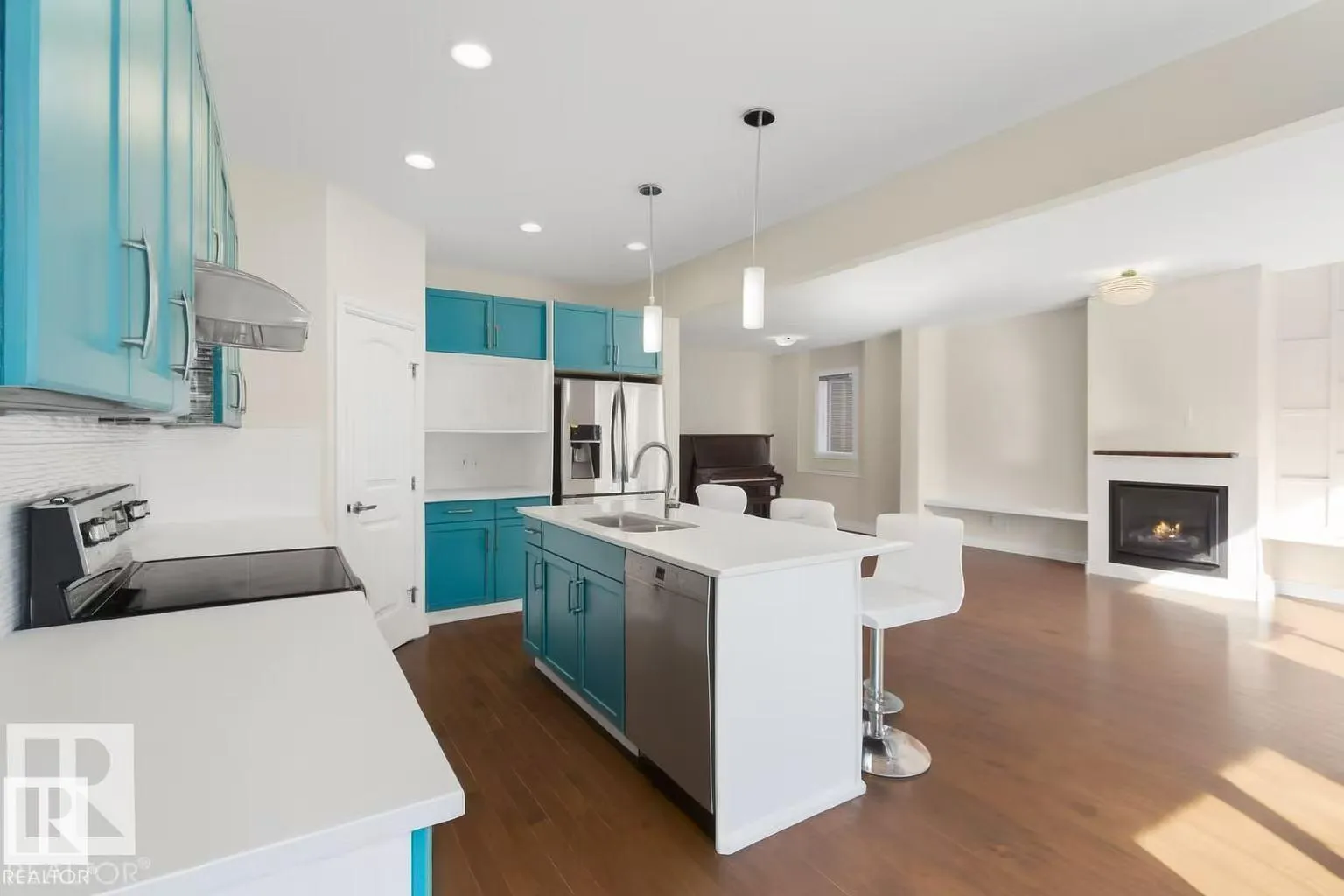 House for rent: 4875 Wright Drive Sw, Edmonton, Alberta T6W 3K2