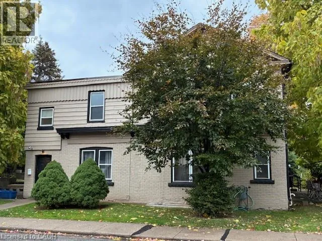 Fourplex for rent: 488 Hughson Street N, Hamilton, Ontario L8L 4N7