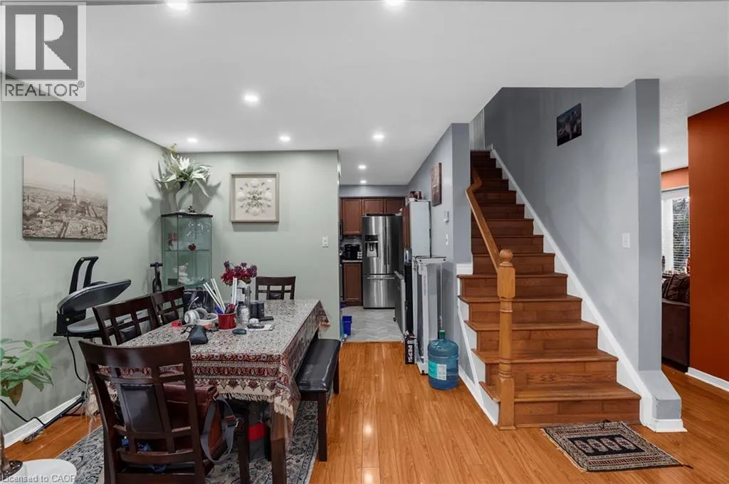 Row / Townhouse for rent: 488 Jerseyville Road W, Ancaster, Ontario L9G 3L5