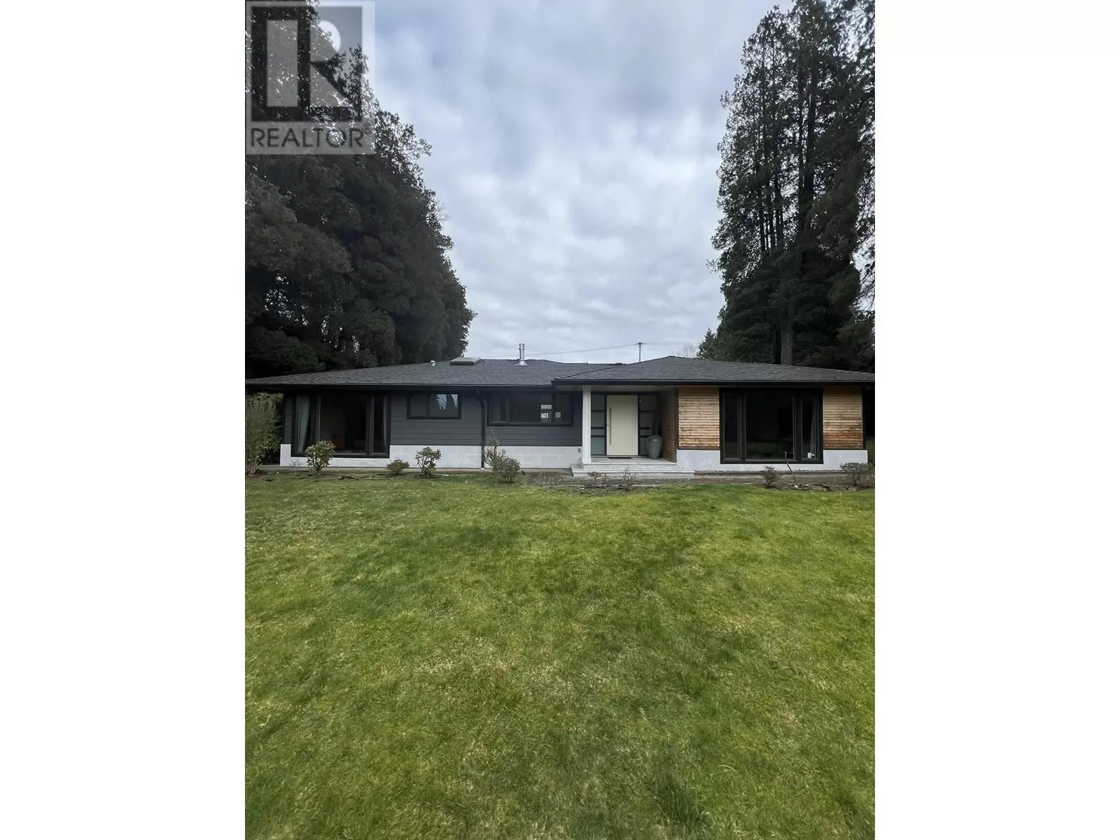 House for rent: 4888 Granville Street, Vancouver, British Columbia V6H 3M4