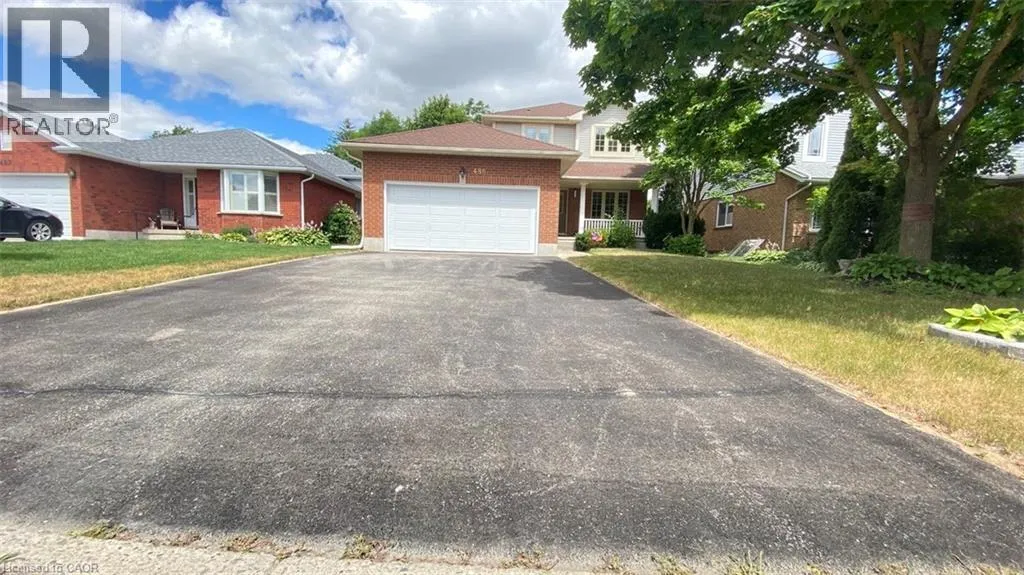 House for rent: 489 Timbercroft Crescent, Waterloo, Ontario N2T 2J3