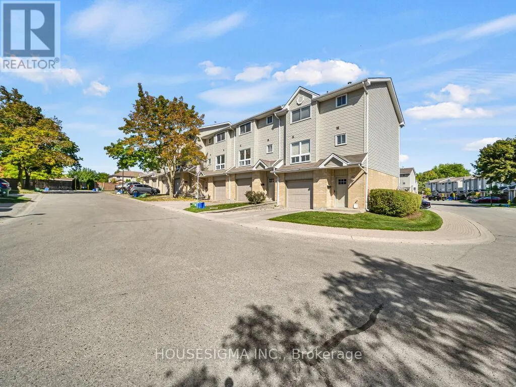 Row / Townhouse for rent: 49 - 536 Third Street, London East, Ontario N5V 4R5