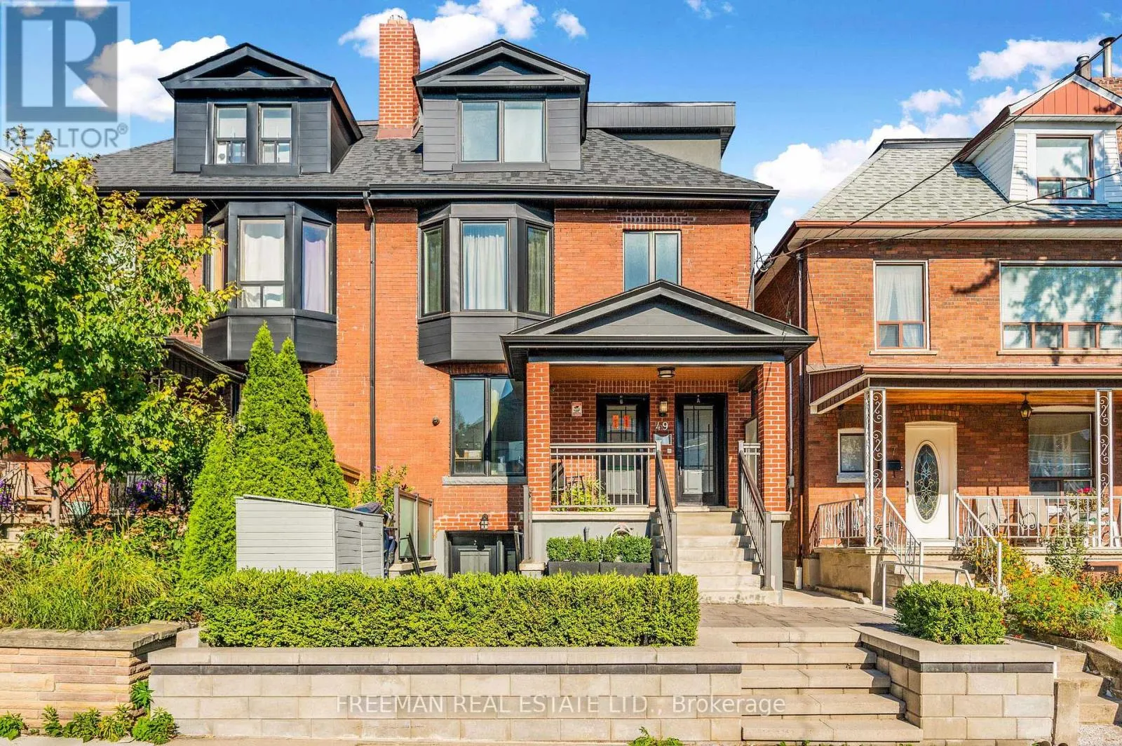 House for rent: 49 Beatrice Street, Toronto, Ontario M6J 2T2