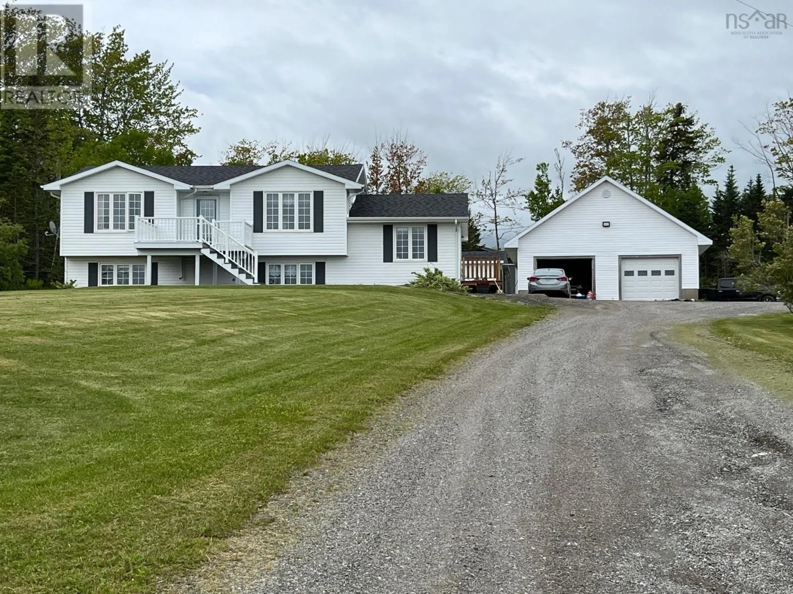 House for rent: 49 Big Baddeck Road, Baddeck, Nova Scotia B0E 1B0