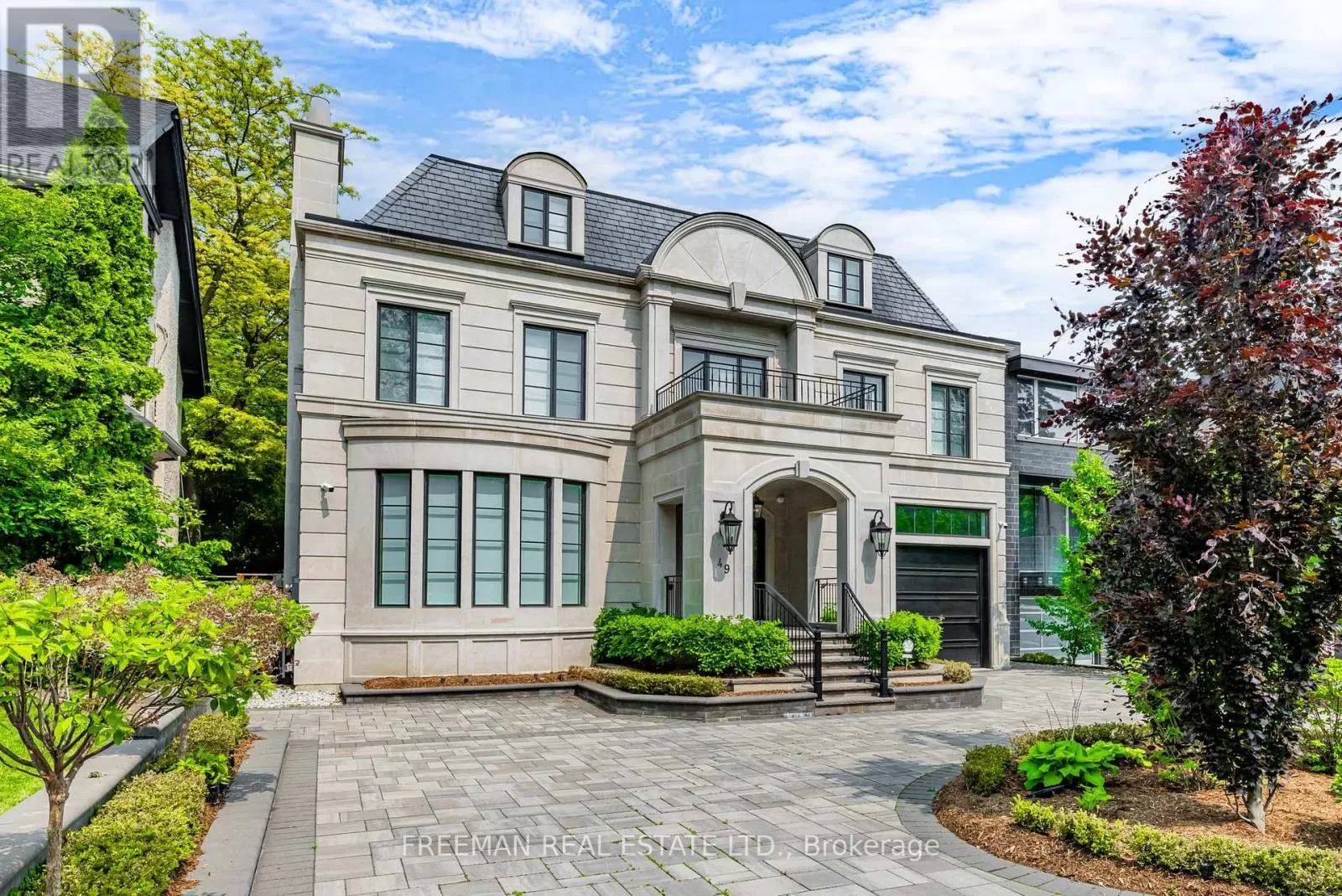 House for rent: 49 Dunvegan Road, Toronto, Ontario M4V 2P5