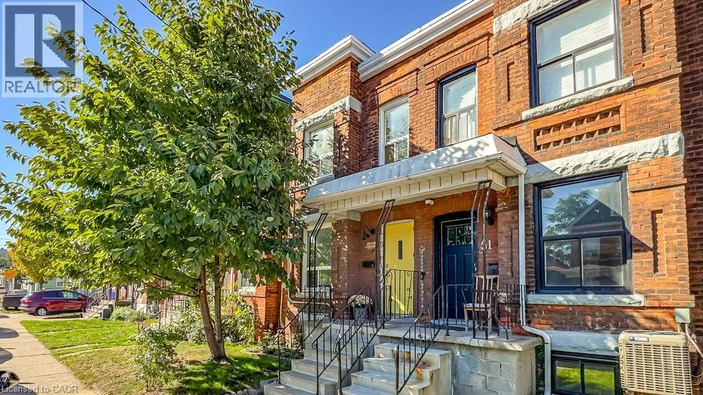 Row / Townhouse for rent: 49 Madison Avenue, Hamilton, Ontario L8L 5Y5