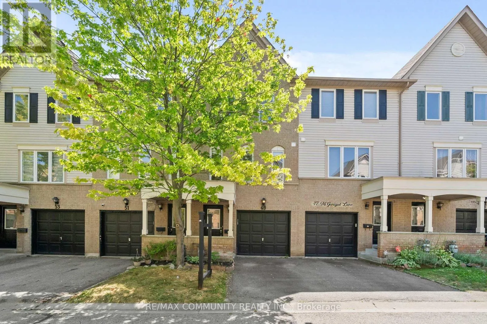 Row / Townhouse for rent: 49 Mcgonigal Lane, Ajax, Ontario L1T 4H1