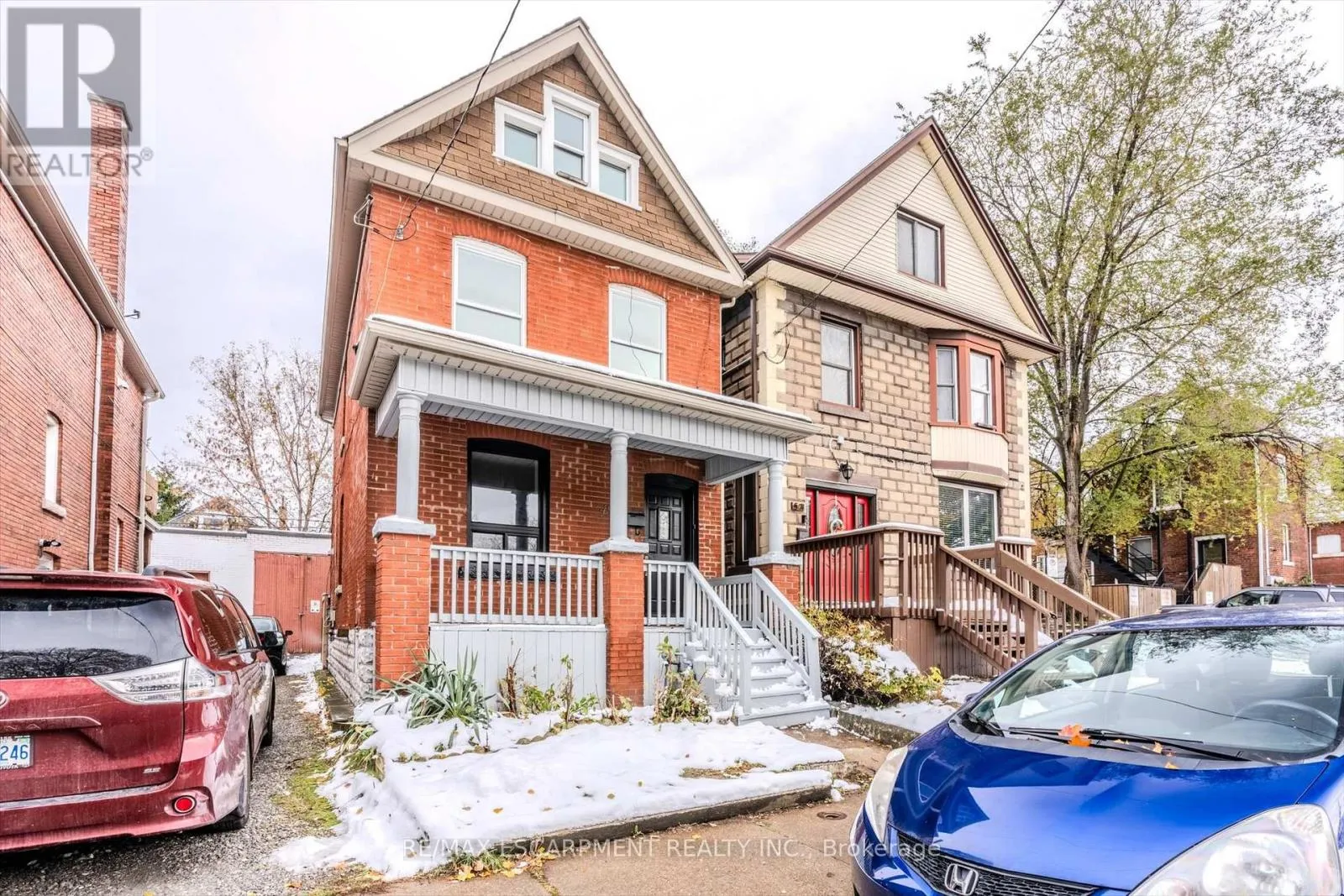 House for rent: 49 Myrtle Avenue, Hamilton, Ontario L8M 2E8