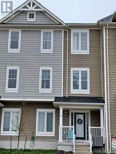 Row / Townhouse for rent: 49 Shelburne Avenue, Wasaga Beach, Ontario L9Z 0J4