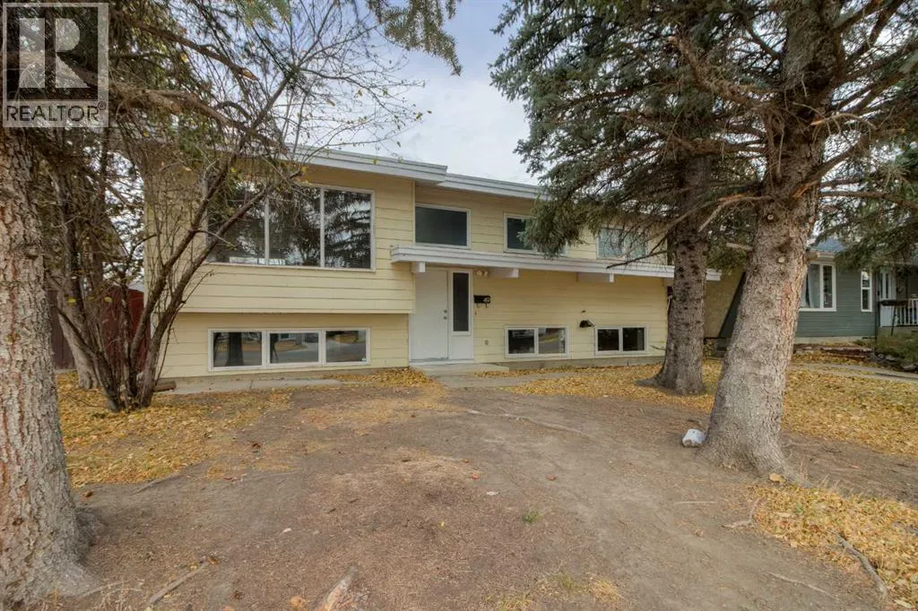 House for rent: 49 Simon Fraser Boulevard W, Lethbridge, Alberta T1K 4R1