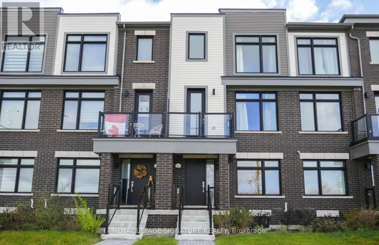 Row / Townhouse for rent: 49 Sorbara Way, Whitby, Ontario L1M 0M4