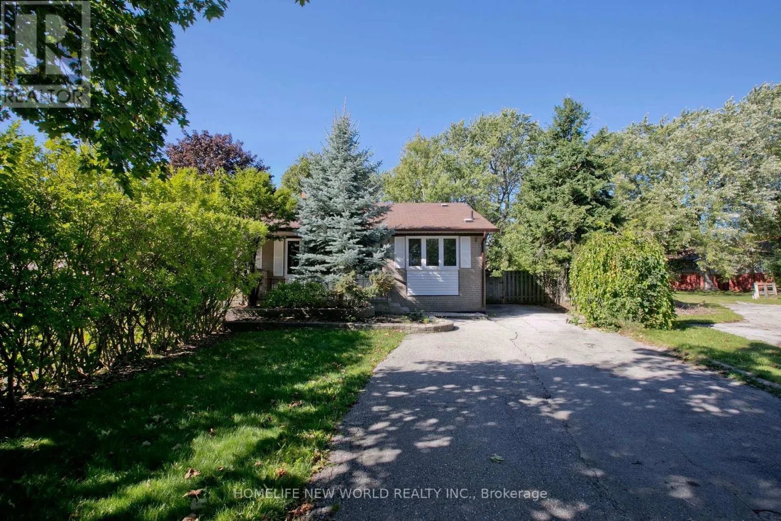 House for rent: 49 Thorncroft Crescent, Ajax, Ontario L1S 2S1