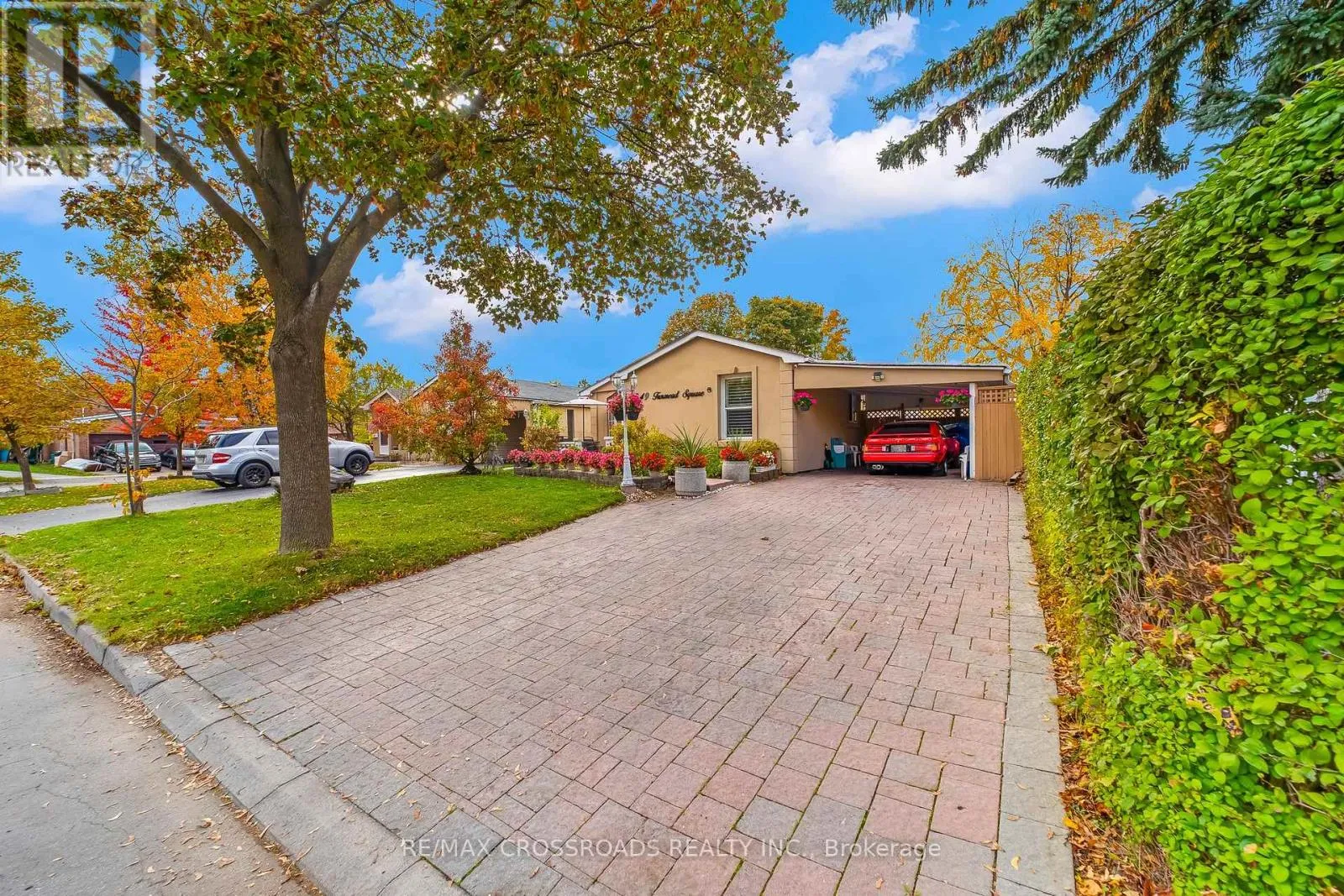 House for rent: 49 Tunmead Square, Toronto, Ontario M1B 1X1