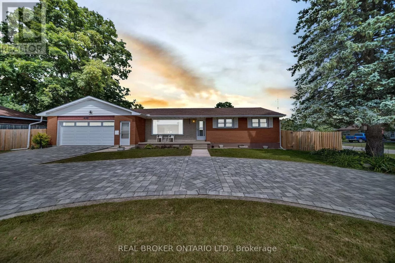 House for rent: 490 Saddler Street E, West Grey, Ontario N0G 1R0