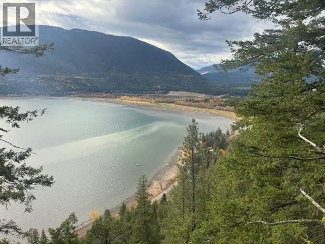 Other for rent: 490 Sumac Road, Tappen, British Columbia V0E 2X1