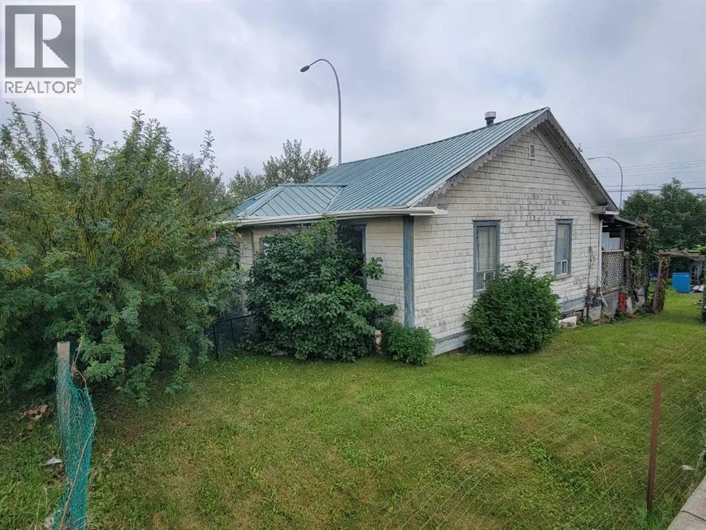 4901 4 Avenue, Edson, Alberta T7E 1C6