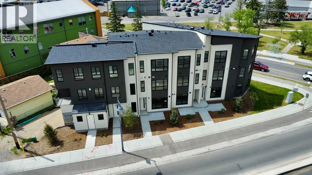 Row / Townhouse for rent: 4903 Bowness Road Nw, Calgary, Alberta T3B 1H1