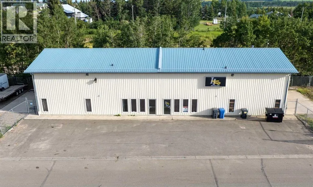 Commercial Mix for rent: 4907 And 4911 50 Avenue, Eckville, Alberta T0M 0X0