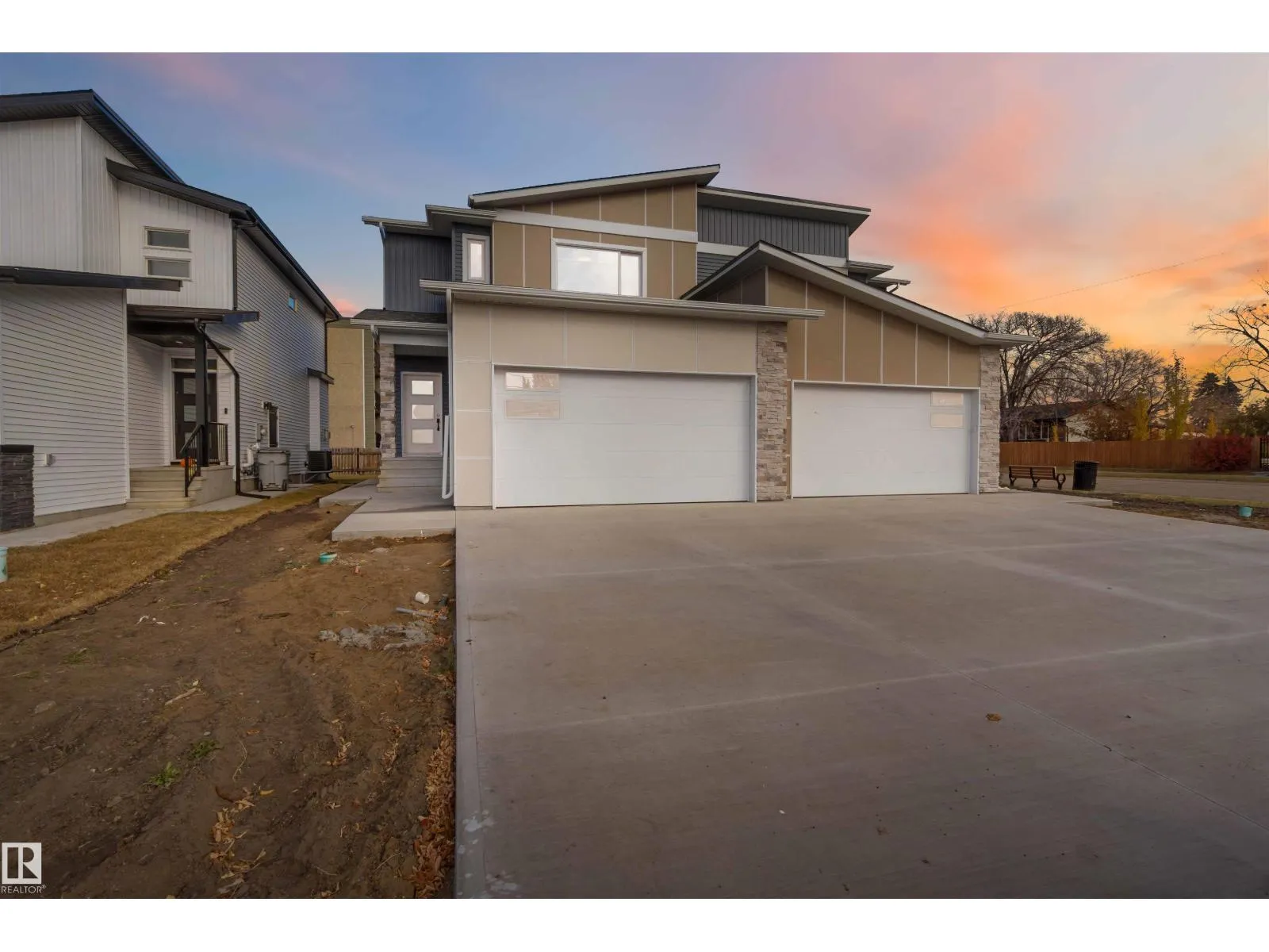 Duplex for rent: 4908 49 Av, Gibbons, Alberta T0A 1N0