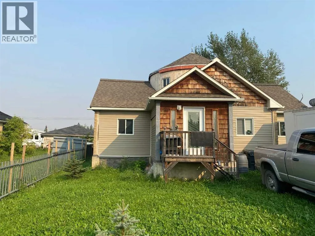House for rent: 4909 51 Street, Wanham, Alberta T0H 3P0