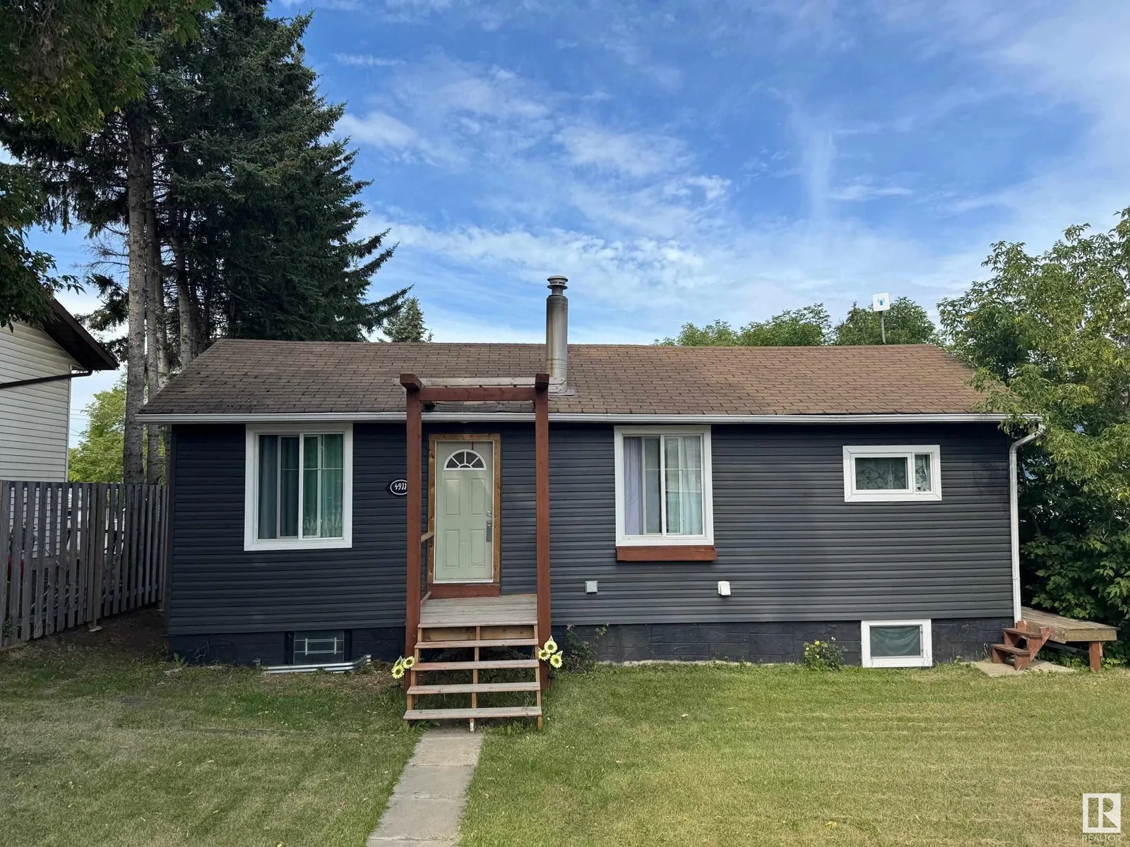 House for rent: 4911 42 St, Athabasca Town, Alberta T9S 1P7