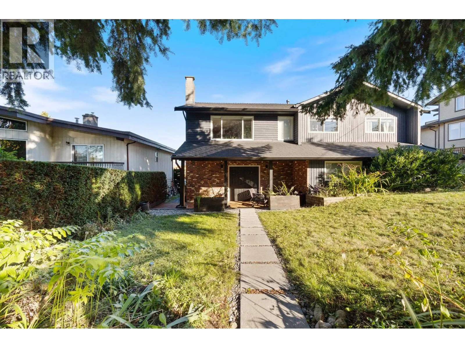 House for rent: 4931 Woodsworth Street, Burnaby, British Columbia V5G 1S3