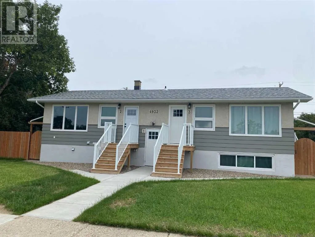 Multi-Family for rent: 4932 57 Avenue, Taber, Alberta T1G 1E5