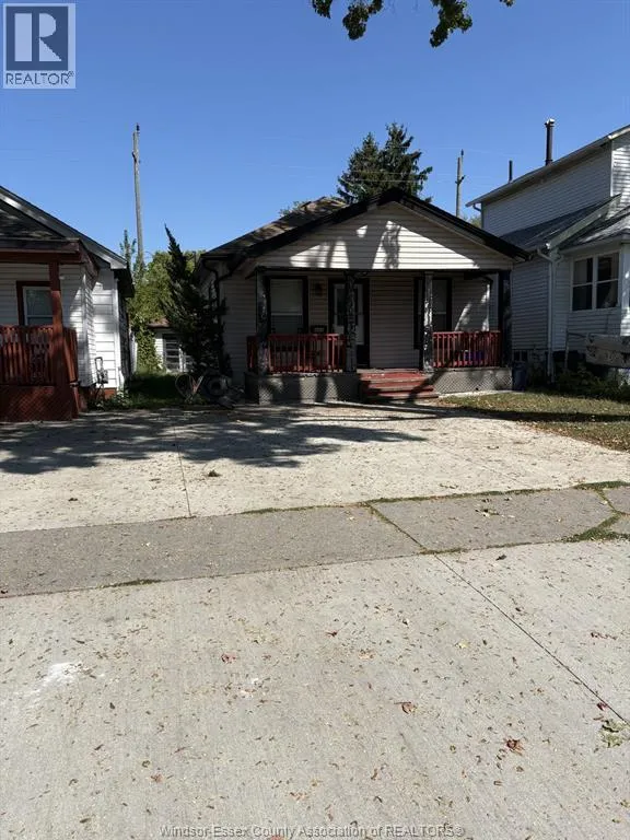 House for rent: 494 Mckay Avenue, Windsor, Ontario N9B 1Z8