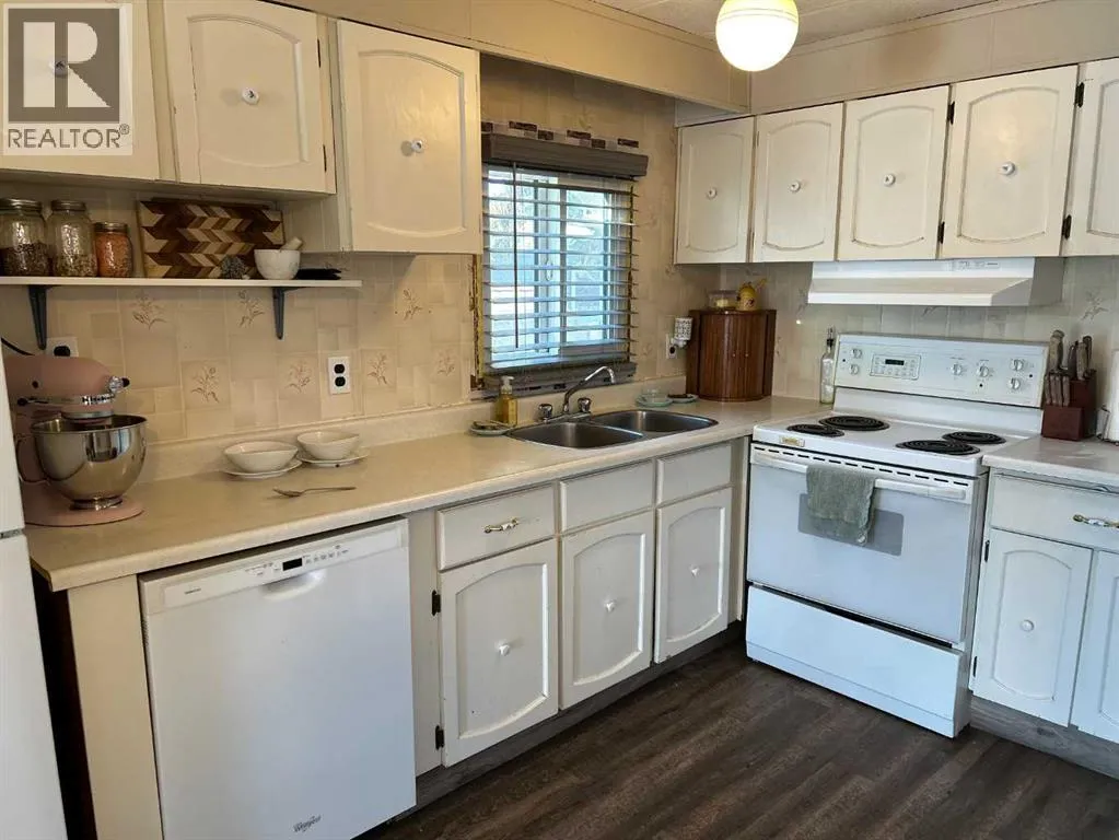 Manufactured Home for rent: 4942 43 Street, Vermilion, Alberta T9X 1P5