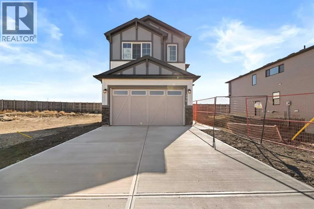 House for rent: 496 Lewisburg Place Ne, Calgary, Alberta T3P 2N6