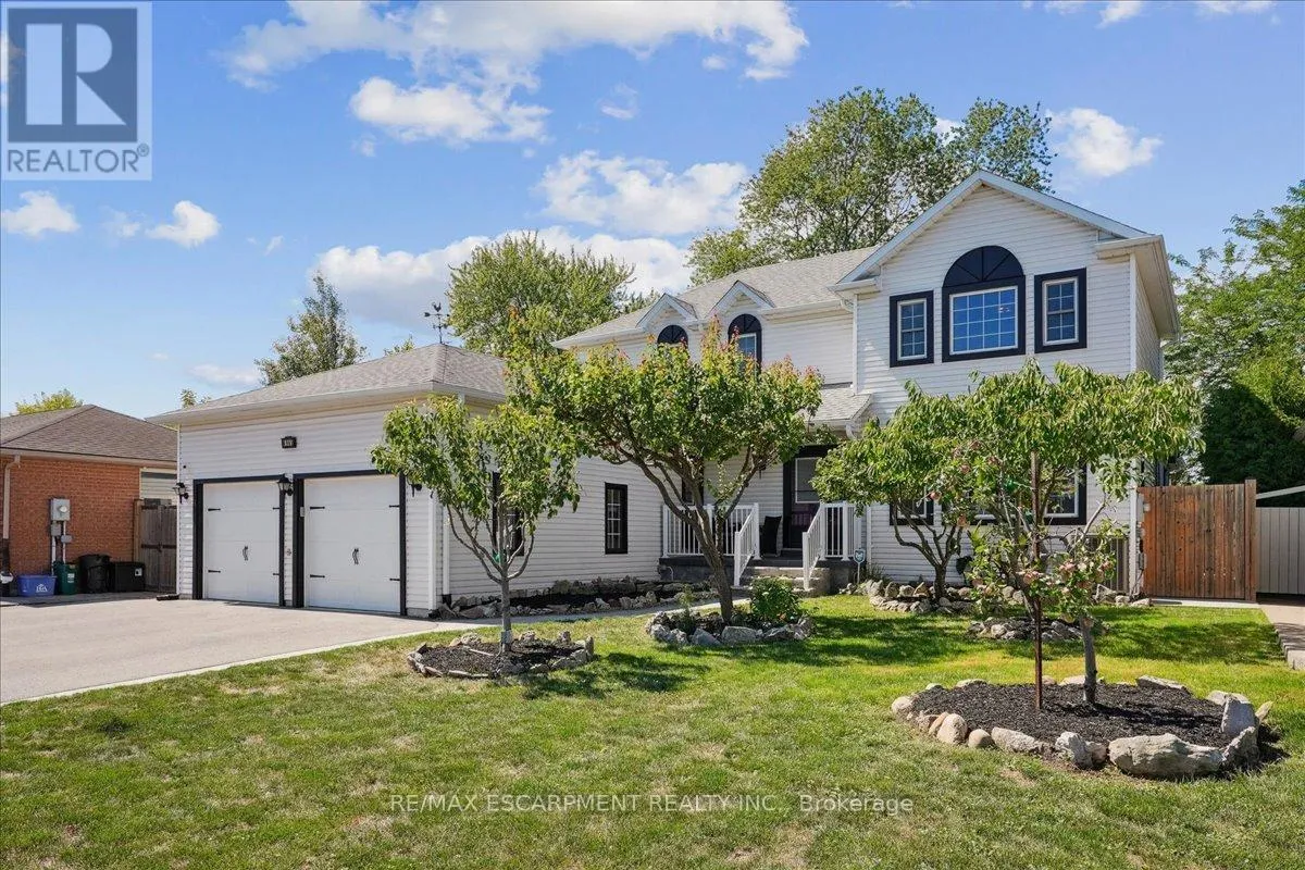 House for rent: 4965 Alexandra Avenue, Lincoln, Ontario L3J 0C9