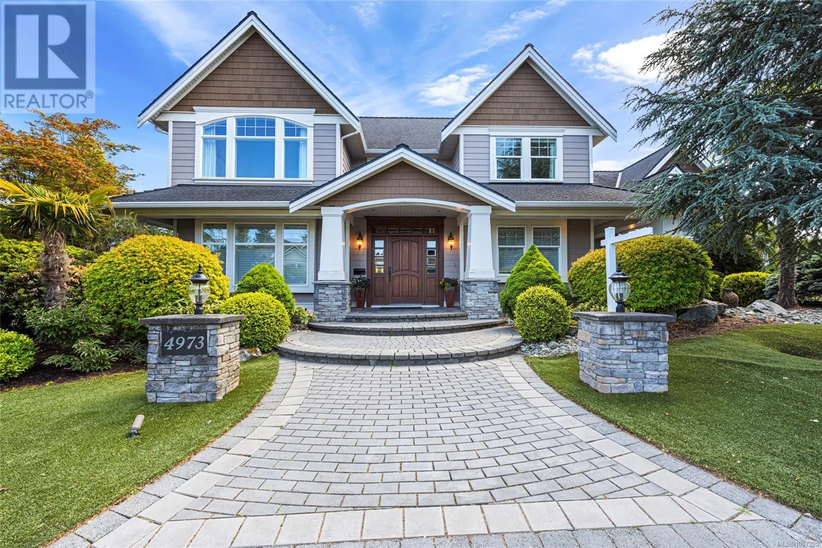 House for rent: 4973 La Quinta Pl, Saanich, British Columbia V8Y 3G9