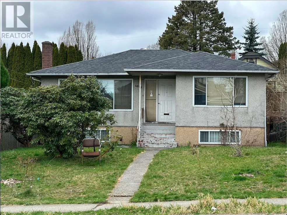 House for rent: 4975 Rupert Street, Vancouver, British Columbia V5R 2J6