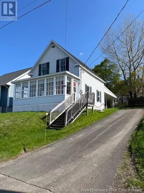 House for rent: 498 Victoria Street, Dalhousie, New Brunswick E8C 2T2