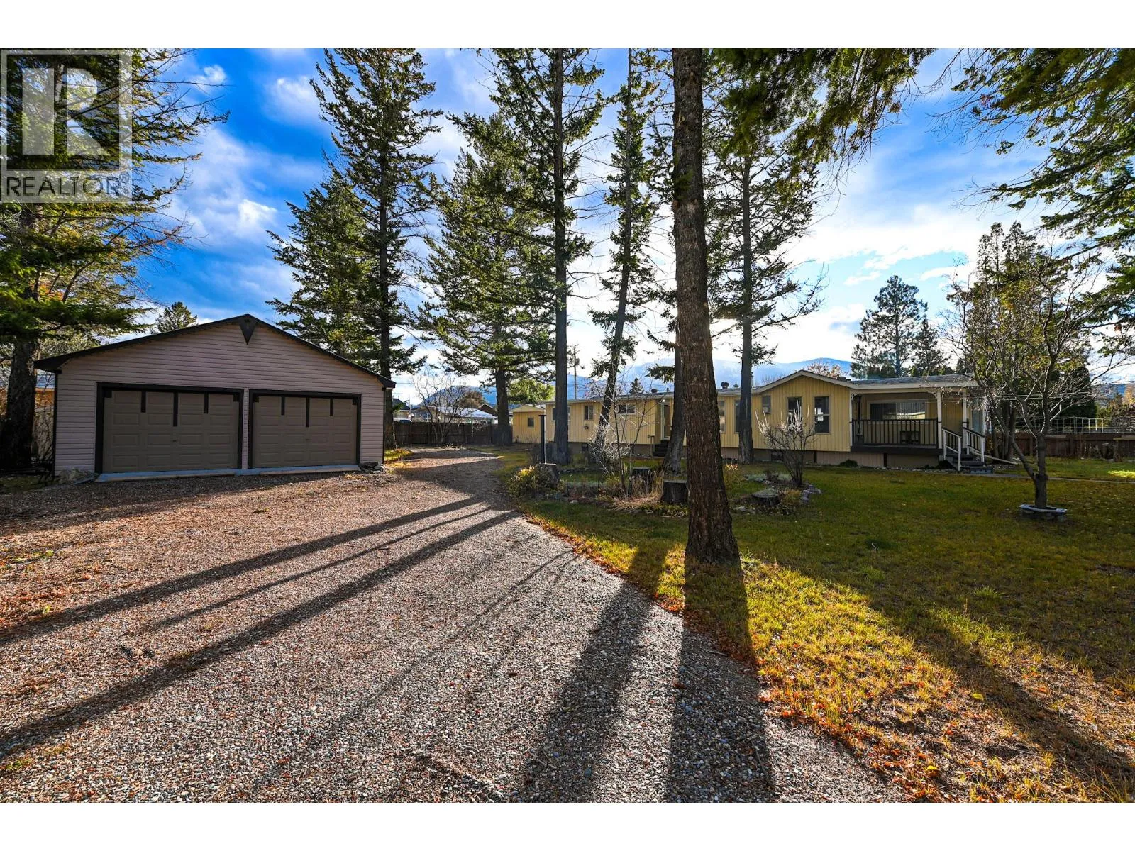 Manufactured Home for rent: 4982 Spruce Avenue, Canal Flats, British Columbia V0B 1B0