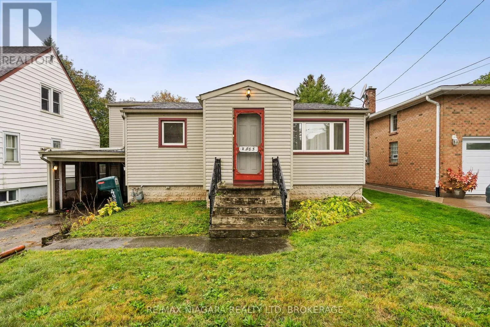 House for rent: 4985 Kingston Avenue, Niagara Falls, Ontario L2E 5B3