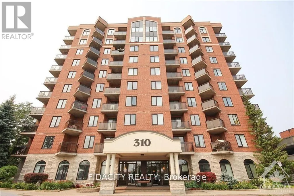 Apartment for rent: 4b - 310 Central Park Drive, Ottawa, Ontario K2C 4G4