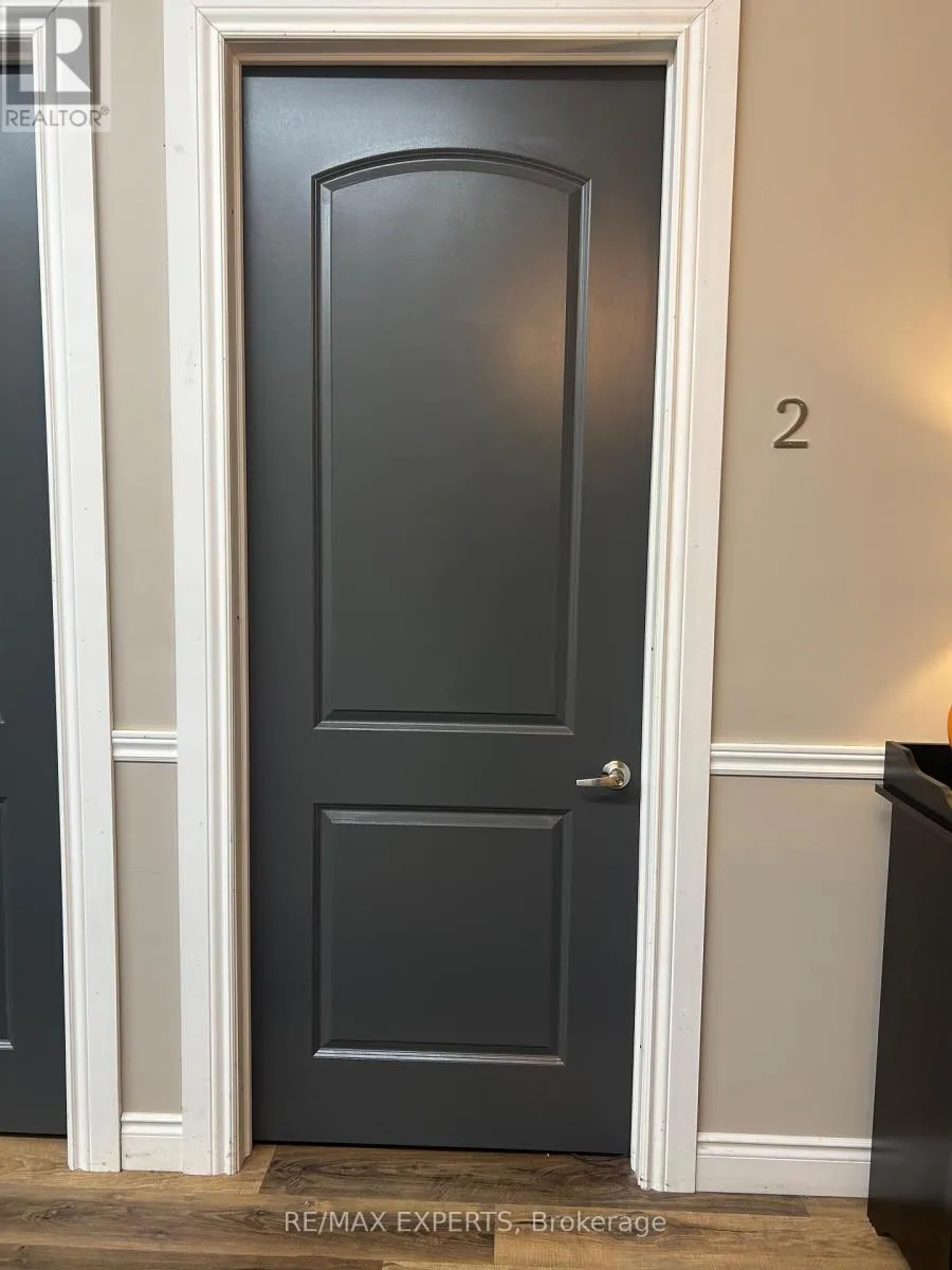 Offices for rent: 4b-2 - 2104 Highway 7 Highway, Vaughan, Ontario L4K 2S9