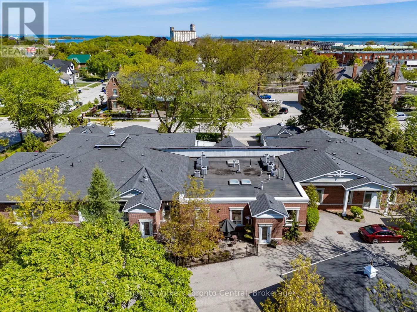 Row / Townhouse for rent: 5 - 100 Second Street, Collingwood, Ontario L9Y 1E5