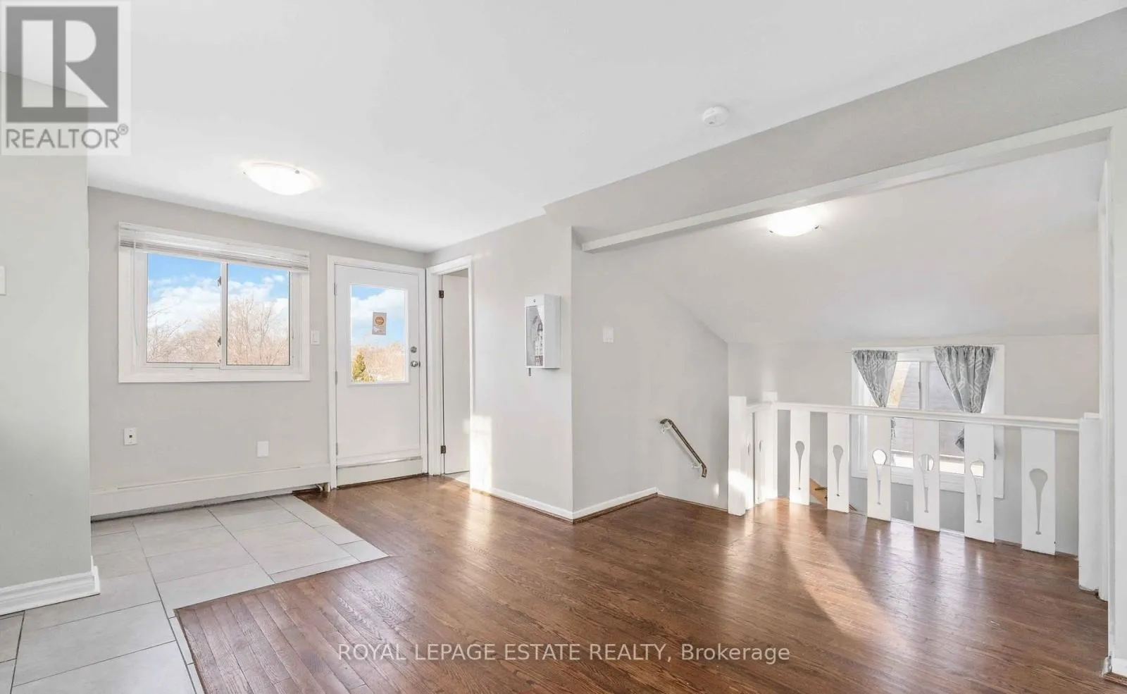 Other for rent: 5 - 142 Westlake Avenue, Toronto, Ontario M4C 4R9